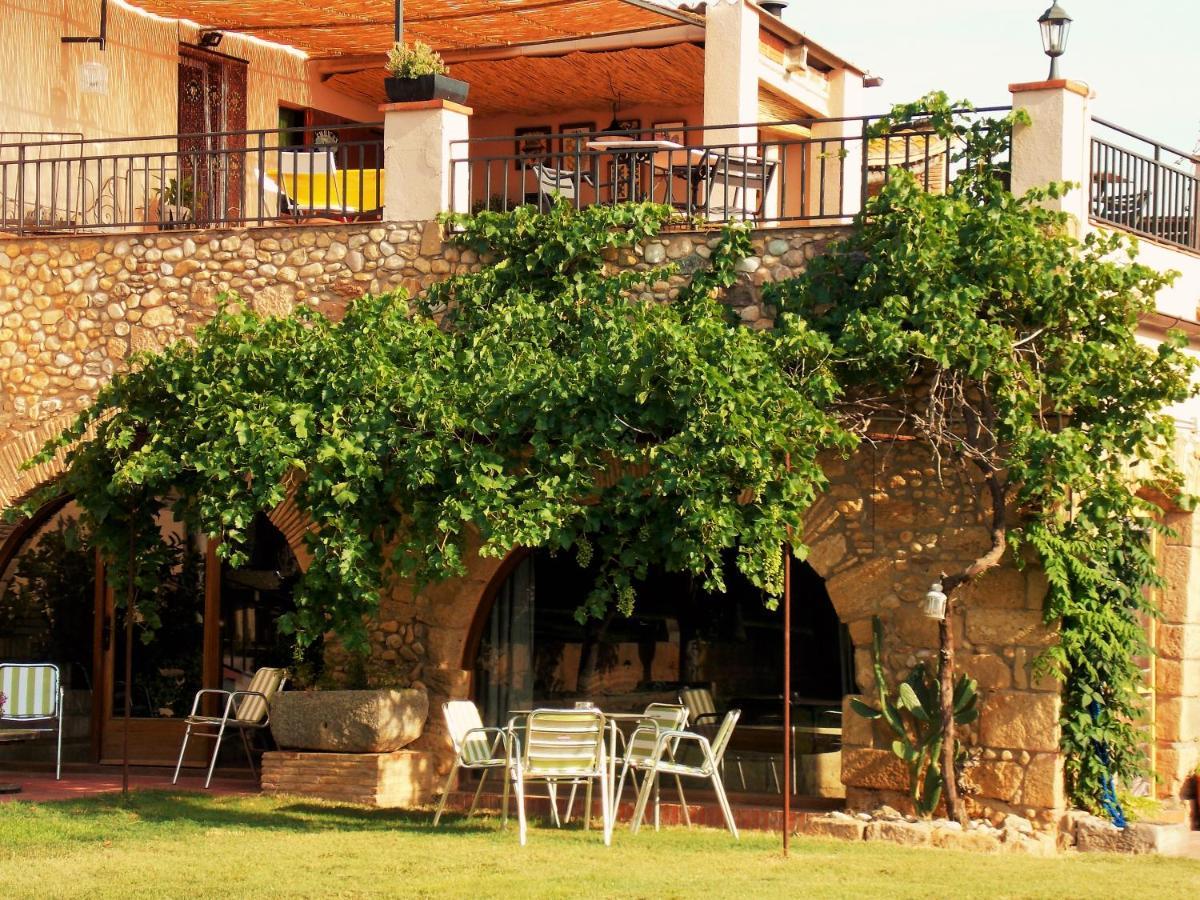 La Masia Costa Brava -Adults Only Garrigás Exteriér fotografie